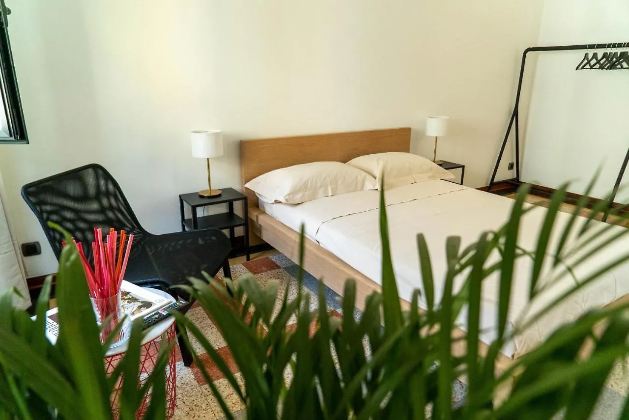 Three Bedroom Apartment In The Centre Of The City Milánó