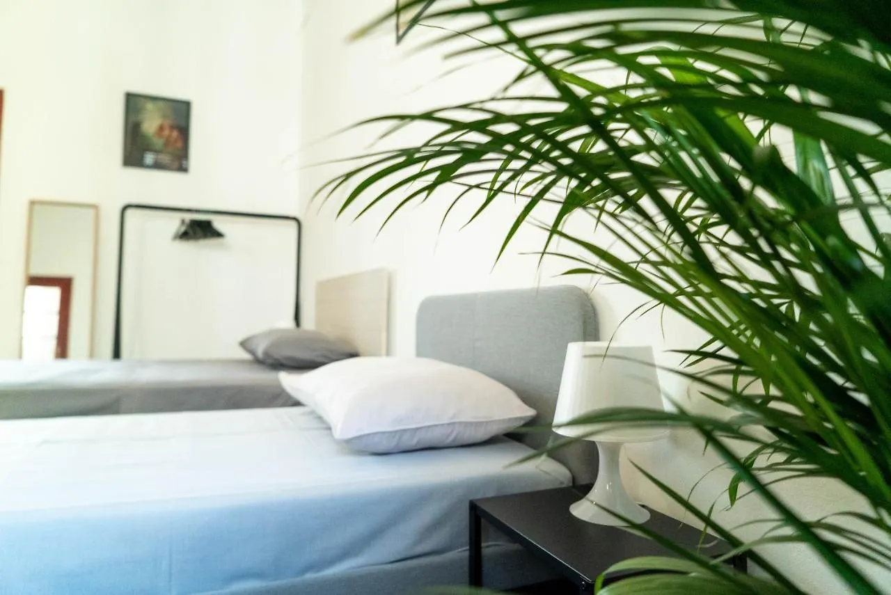 Three Bedroom Apartment In The Centre Of The City Milánó 0*,  Olaszország